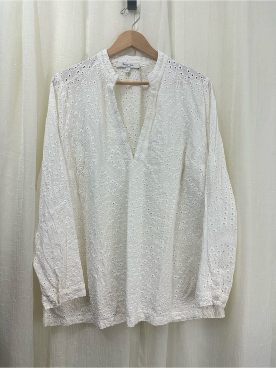 Torrid Tops - TORRID Belle Isle White Eyelet V-Neck Beachy Peasant Blouse